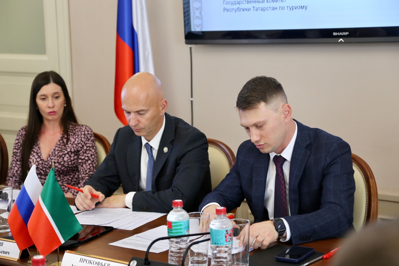 В Госкомитете РТ по туризму провели очередное заседание нашей рабочей группы по вопросам участия в реализации государственных программ РФ, федеральных целевых программ и других проектов. В Госкомитете РТ по туризму провели очередное заседание нашей рабочей группы по вопросам участия в реализации государственных программ РФ, федеральных целевых программ и других проектов.