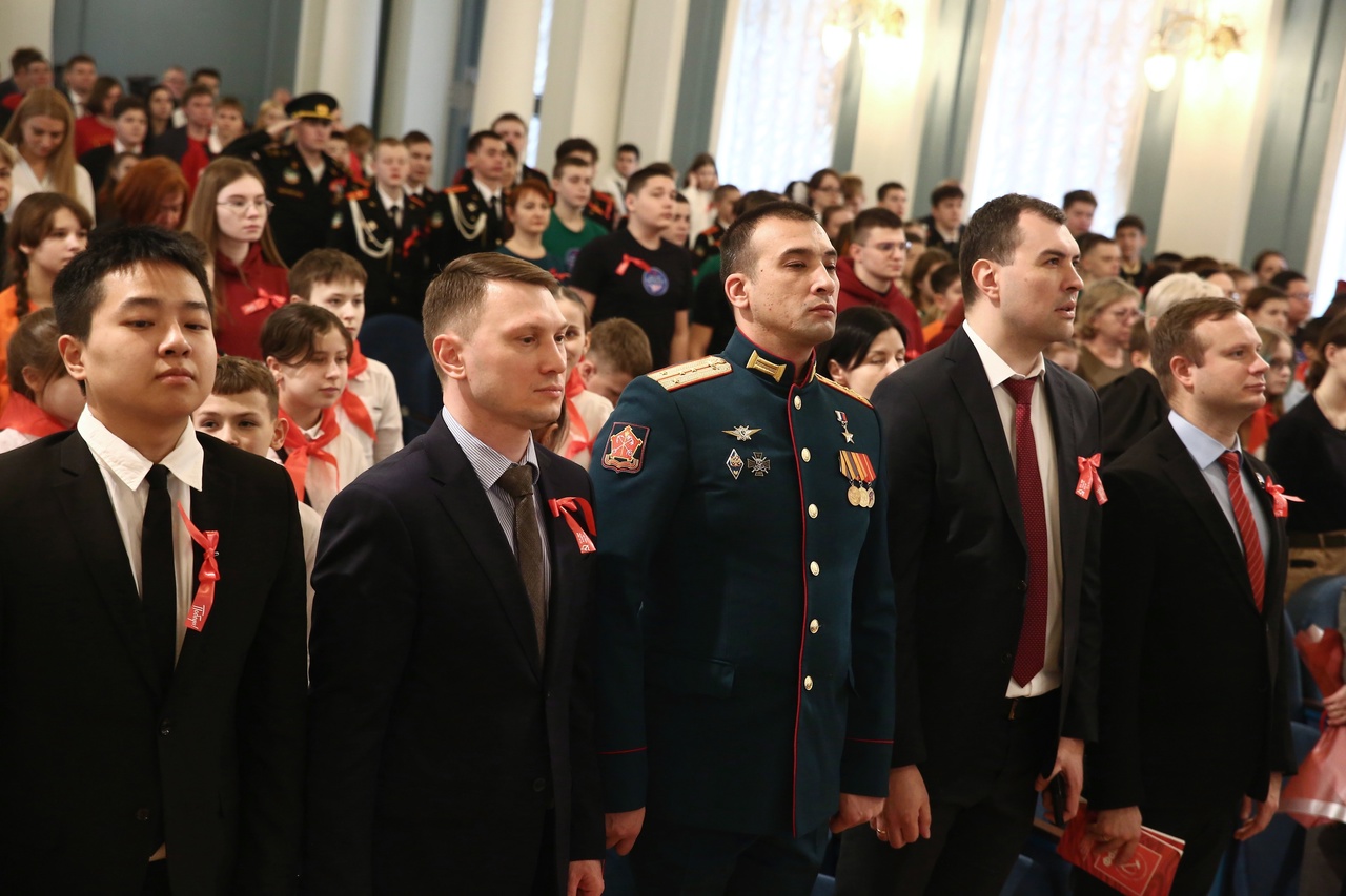 В Москве, в Доме союзов, прошел детско-молодежный форум, посвященный Международному дню юного героя-антифашиста и 80-летию Победы советского народа в Великой Отечественной войне 1941-1945 гг. «Бессмертное имя — герою награда!». В Москве, в Доме союзов, прошел детско-молодежный форум, посвященный Международному дню юного героя-антифашиста и 80-летию Победы советского народа в Великой Отечественной войне 1941-1945 гг. «Бессмертное имя — герою награда!».